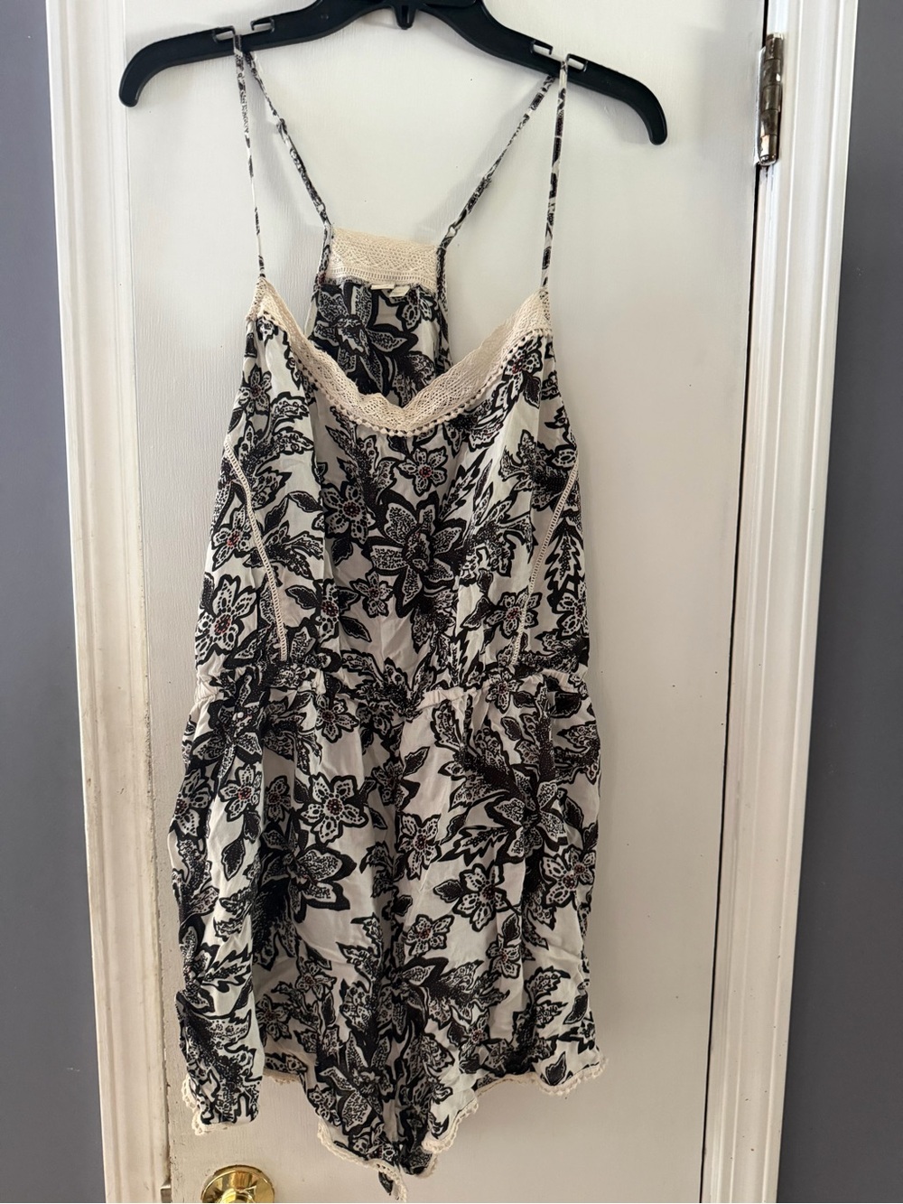 Floral Lace-Trim Chemise in Black & Cream